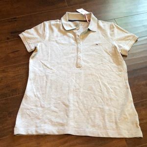 Women’s Vineyard Vines polo.